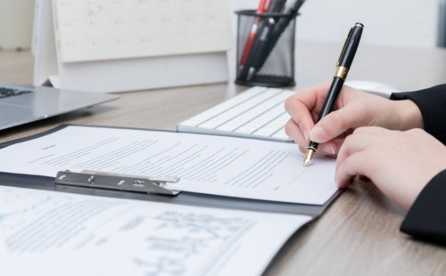 企业信用等级证书是哪里颁发的？哪个权威性高？